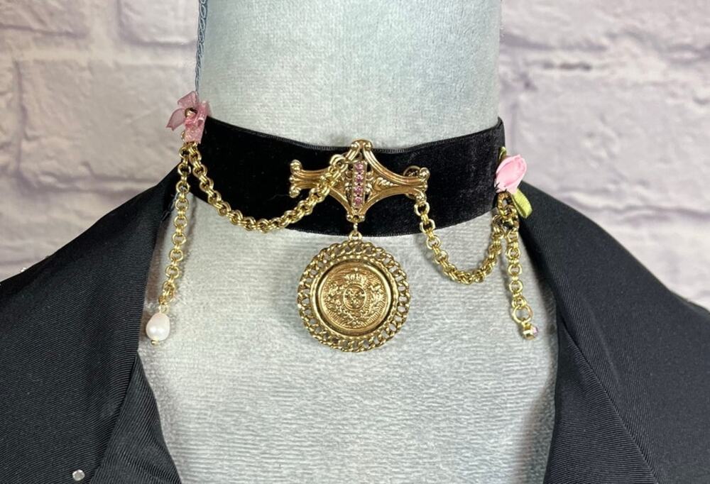 Handmade Victorian/Steampunk Velvet Choker with Vintage Brooch and Chain